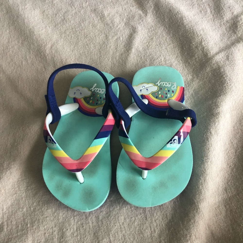 5/$25 Roxy Flip Flops